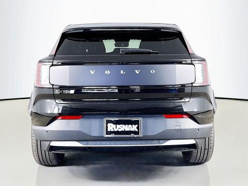 Onyx Black Metallic 2026 Volvo EX30 Cross Country Ultra, Twin Motor Performance, Fully electric