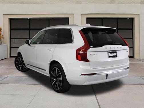 2023 Volvo XC90 B6 Plus 6-Seater