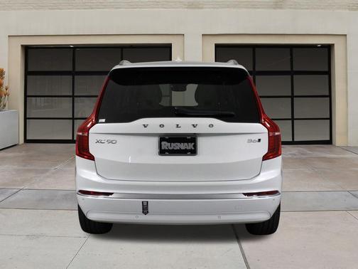 2023 Volvo XC90 B6 Plus 6-Seater
