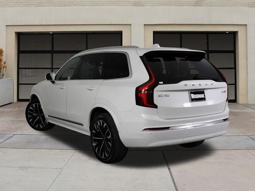 2026 Volvo XC90 B6 Plus 7-Seater