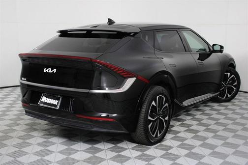 2022 Kia EV6 Wind