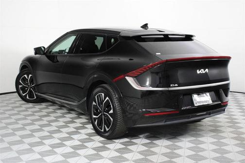 2022 Kia EV6 Wind