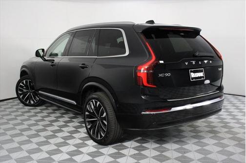 2025 Volvo XC90 Plug-In Hybrid T8 Plus 7-Seater