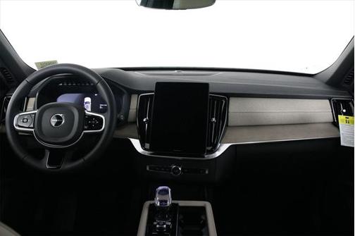 2026 Volvo XC90 Plug-In Hybrid T8 Plus 7-Seater