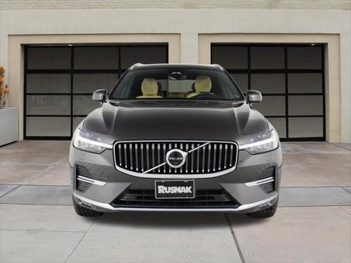 2022 Volvo XC60 B5 Inscription
