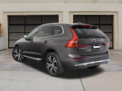 2022 Volvo XC60 B5 Inscription