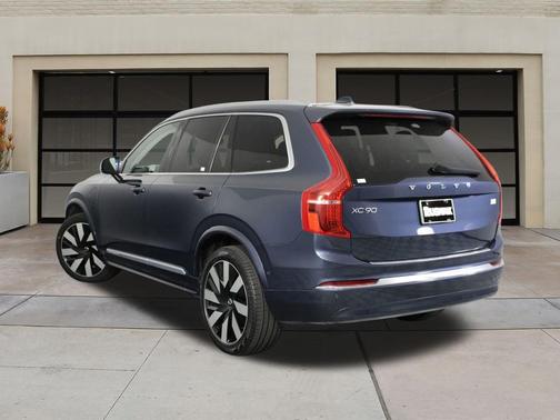 2023 Volvo XC90 Recharge Plug-In Hybrid T8 Ultimate 6-Seater
