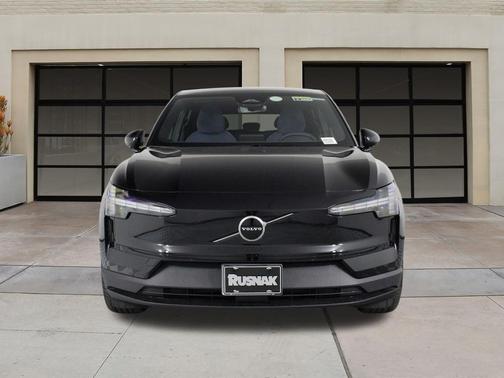 2025 Volvo EX30 Twin Motor Plus