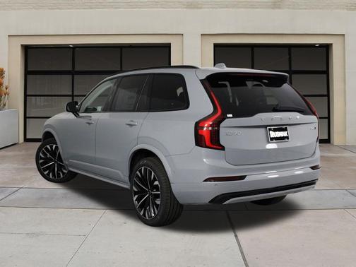 2026 Volvo XC90 B6 Ultra Dark Theme 7-Seater