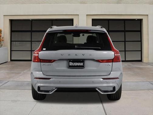 2025 Volvo XC60 Plug-In Hybrid T8 Ultra