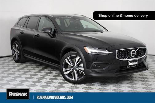 2025 Volvo V60 Cross Country Plus, B5 AWD Gas (mild hybrid)