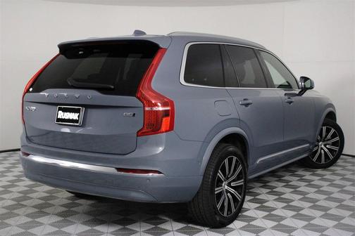2023 Volvo XC90 B5 Plus