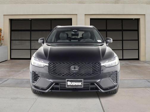 Onyx Black Metallic 2026 Volvo XC60 Plug-In Hybrid Black Edition Ultra, T8 AWD Electric/Gasoline, Dark