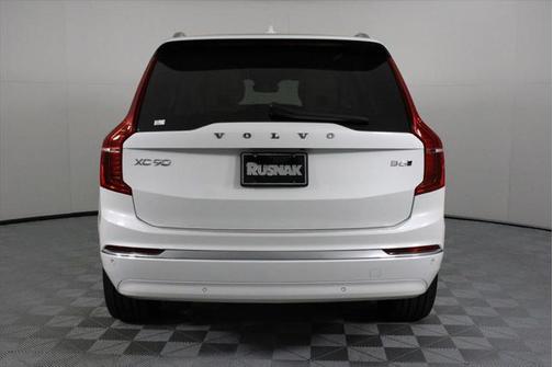 2025 Volvo XC90 B6 Plus 7-Seater