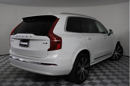 2025 Volvo XC90 B6 Plus 7-Seater