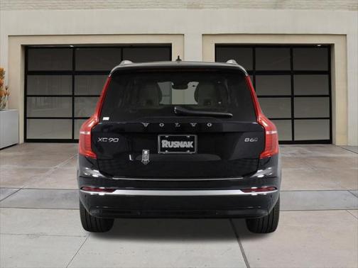 2025 Volvo XC90 B6 Plus 6-Seater