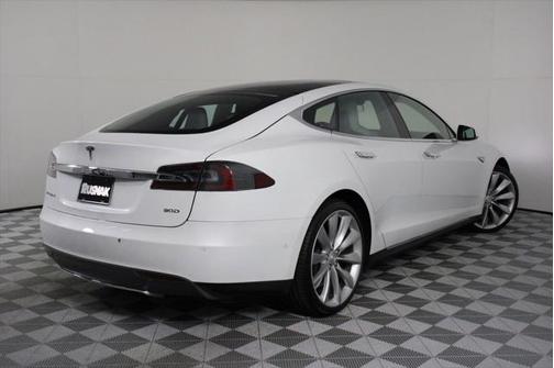 2016 Tesla Model S 90D