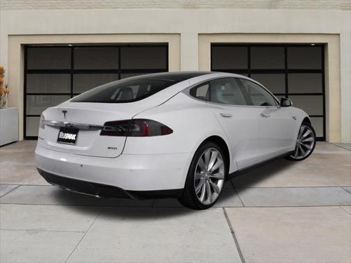 2016 Tesla Model S 90D