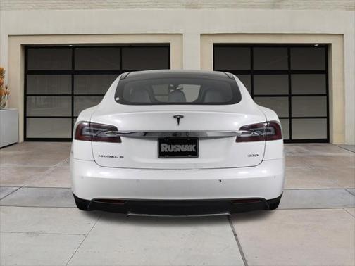 2016 Tesla Model S 90D