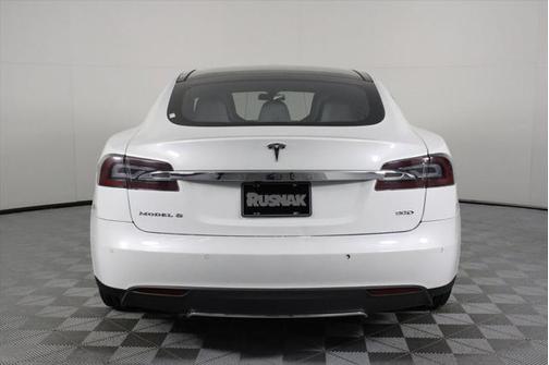 2016 Tesla Model S 90D