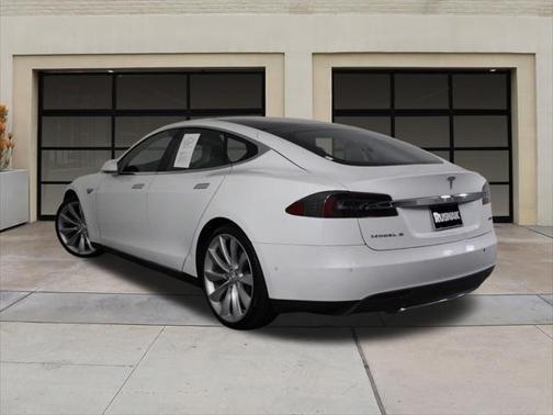 2016 Tesla Model S 90D