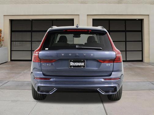 Denim Blue Metallic 2026 Volvo XC60 B5 Ultra