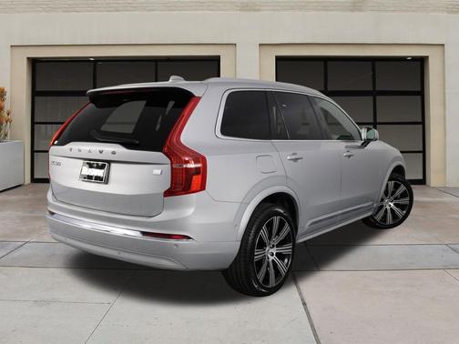2024 Volvo XC90 Recharge Plug-In Hybrid T8 Plus Bright Theme 7-Seater