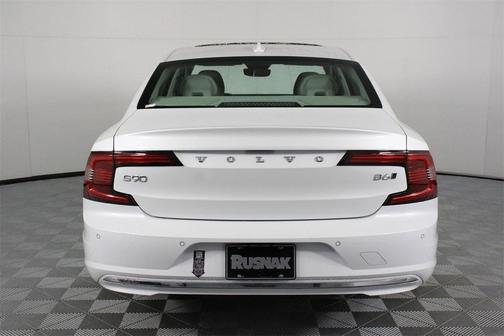 2023 Volvo S90 B6 Ultimate