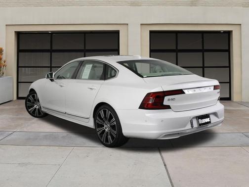 2023 Volvo S90 B6 Ultimate