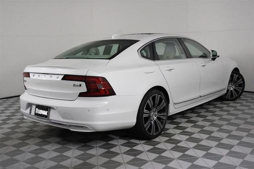 2023 Volvo S90 B6 Ultimate