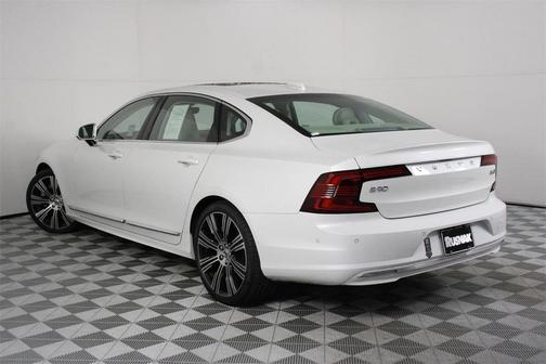2023 Volvo S90 B6 Ultimate