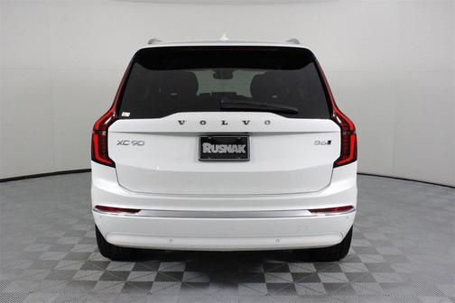 2025 Volvo XC90 B6 Plus 7-Seater