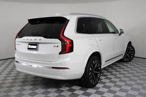2025 Volvo XC90 B6 Plus 7-Seater
