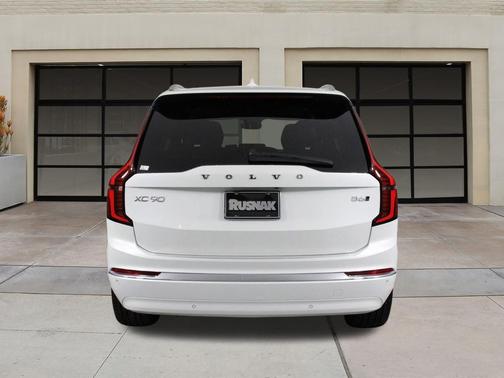 2025 Volvo XC90 B6 Plus 7-Seater