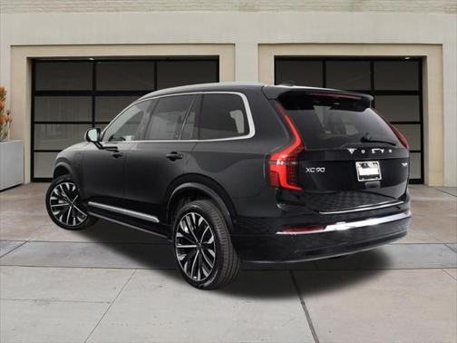 2025 Volvo XC90 Plug-In Hybrid T8 Plus 7-Seater