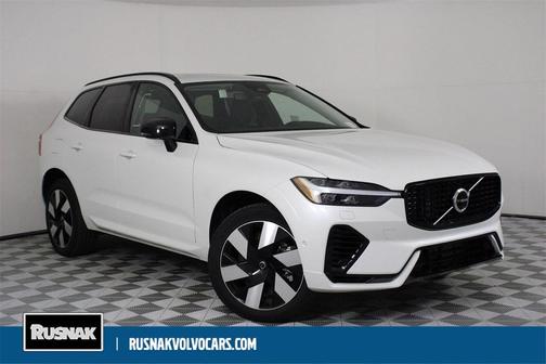 2025 Volvo XC60 Plug-In Hybrid T8 Plus