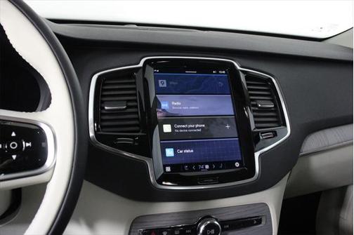 2025 Volvo XC90 B6 Plus 6-Seater