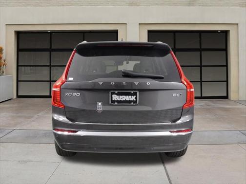 2025 Volvo XC90 B6 Plus 6-Seater