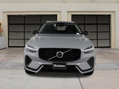 2025 Volvo XC60 Plug-In Hybrid T8 Plus