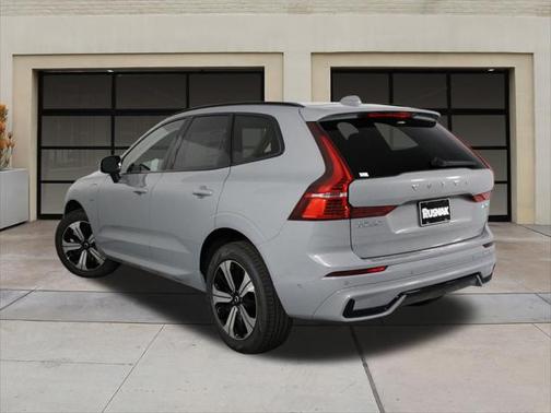 2025 Volvo XC60 Plug-In Hybrid T8 Plus