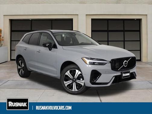 2025 Volvo XC60 Plug-In Hybrid T8 Plus