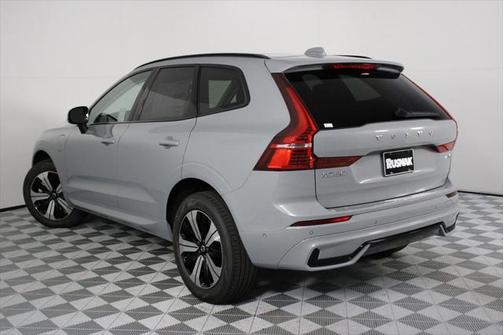 2025 Volvo XC60 Plug-In Hybrid T8 Plus