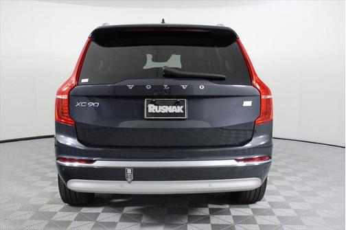 2022 Volvo XC90 Recharge Plug-In Hybrid T8 Inscription Expression 6 Passenger