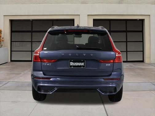 2025 Volvo XC60 B5 Core