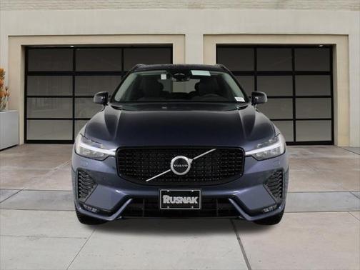 2025 Volvo XC60 B5 Core