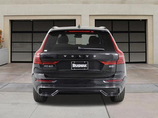 2026 Volvo XC60 B5 Core