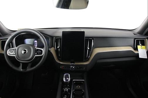2026 Volvo XC60 B5 Core