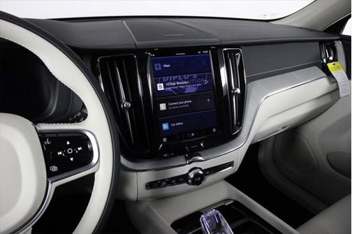 2025 Volvo XC60 B5 Ultra