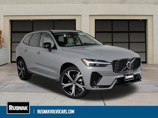 2025 Volvo XC60 B5 Ultra