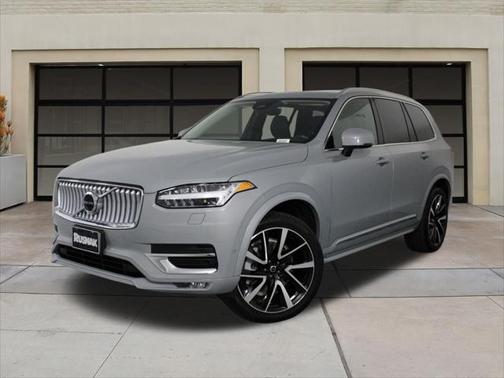 2025 Volvo XC90 B5 Plus